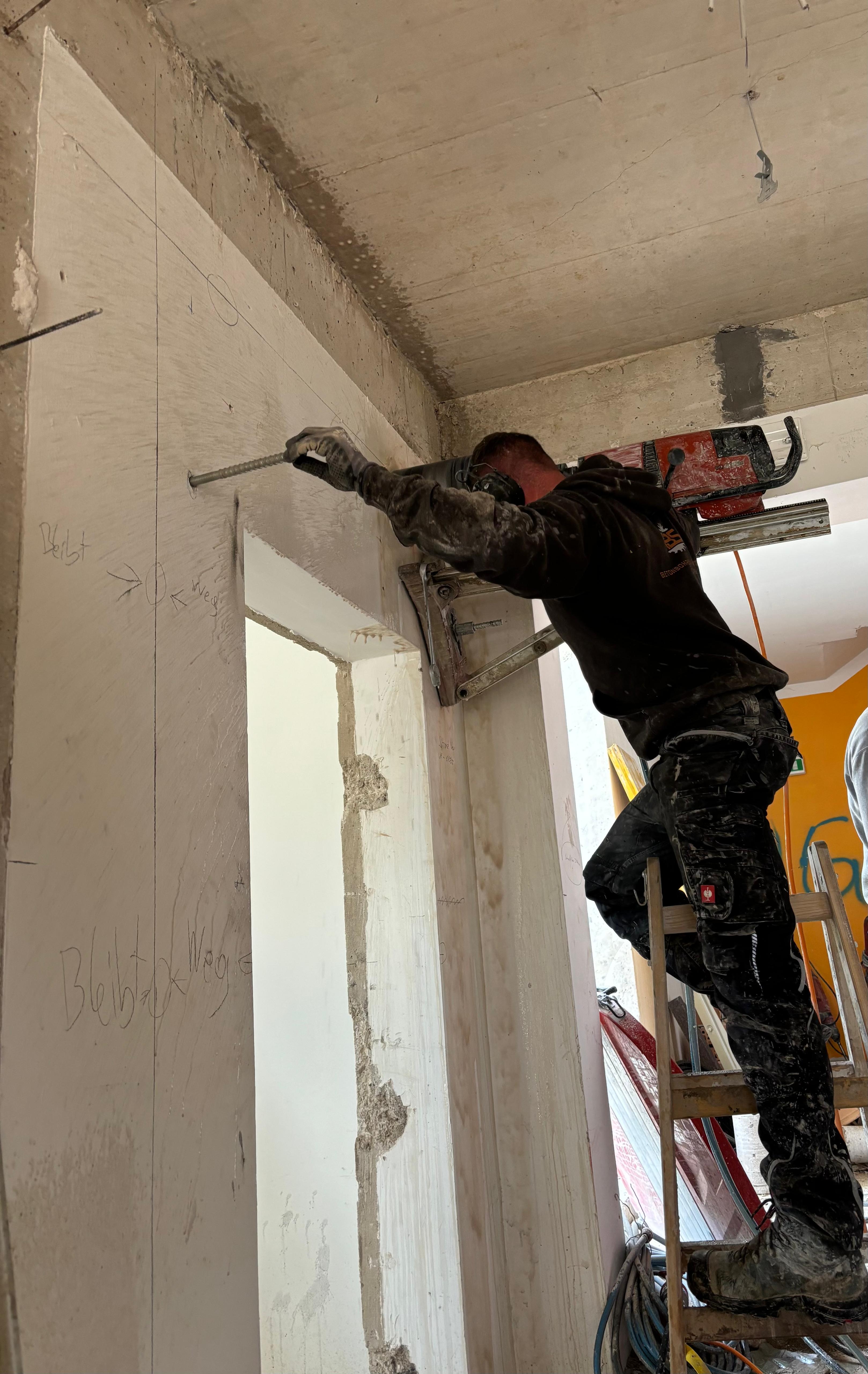Türdurchbruch im Rohbau
